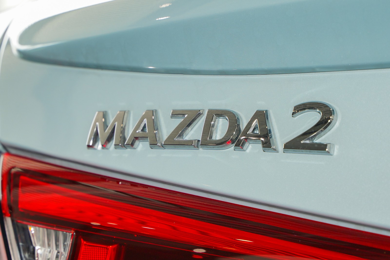ท้ายรถ Mazda 2