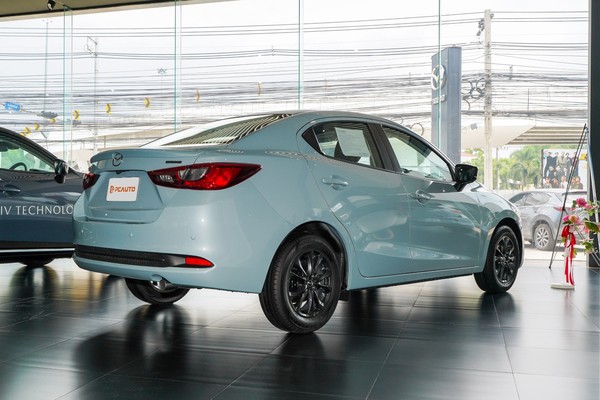 Mazda 2 ภายนอก