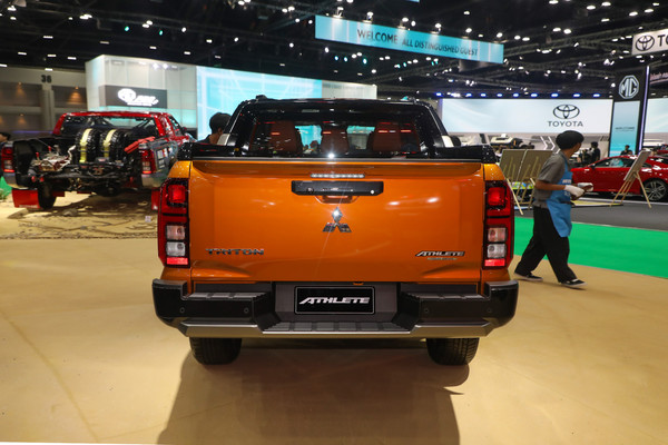 Mitsubishi Triton งานแสดงรถยนต์