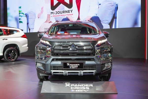 Mitsubishi Xpander Cross งานแสดงรถยนต์