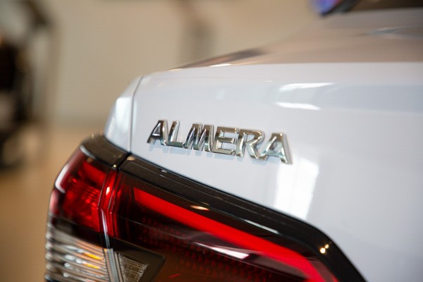 Nissan Almera ภายนอก