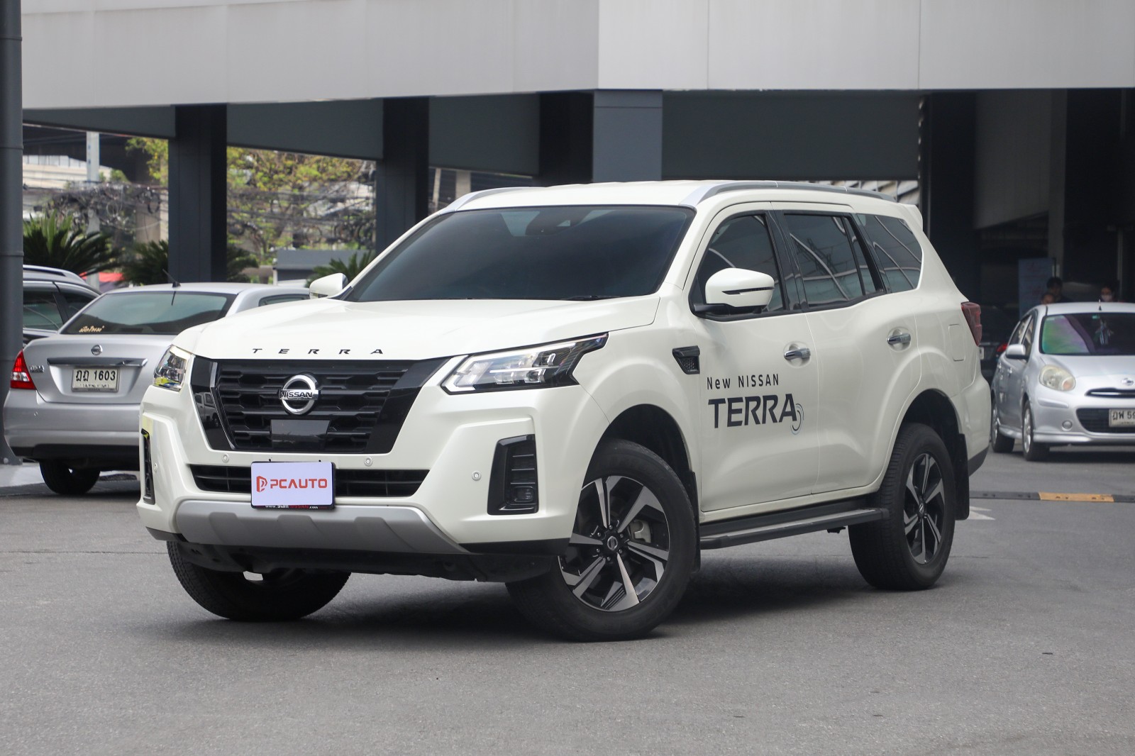 ลักษณะภายนอกของรถ Nissan Terra