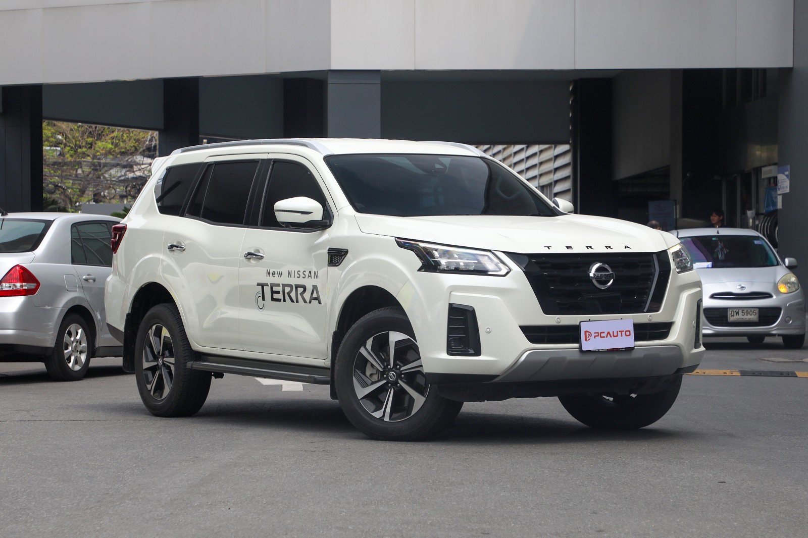 ลักษณะภายนอกของรถ Nissan Terra