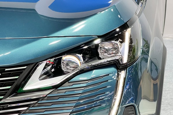 Peugeot 5008 งานแสดงรถยนต์