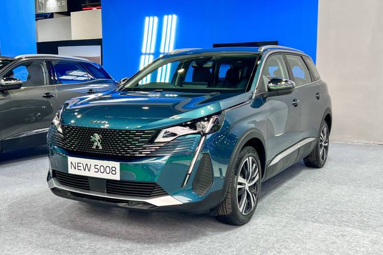 รีวิว Peugeot 5008