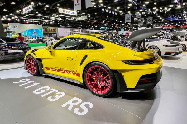 Porsche 911 งานแสดงรถยนต์