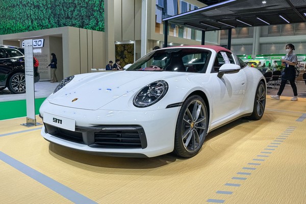 Porsche 911 งานแสดงรถยนต์