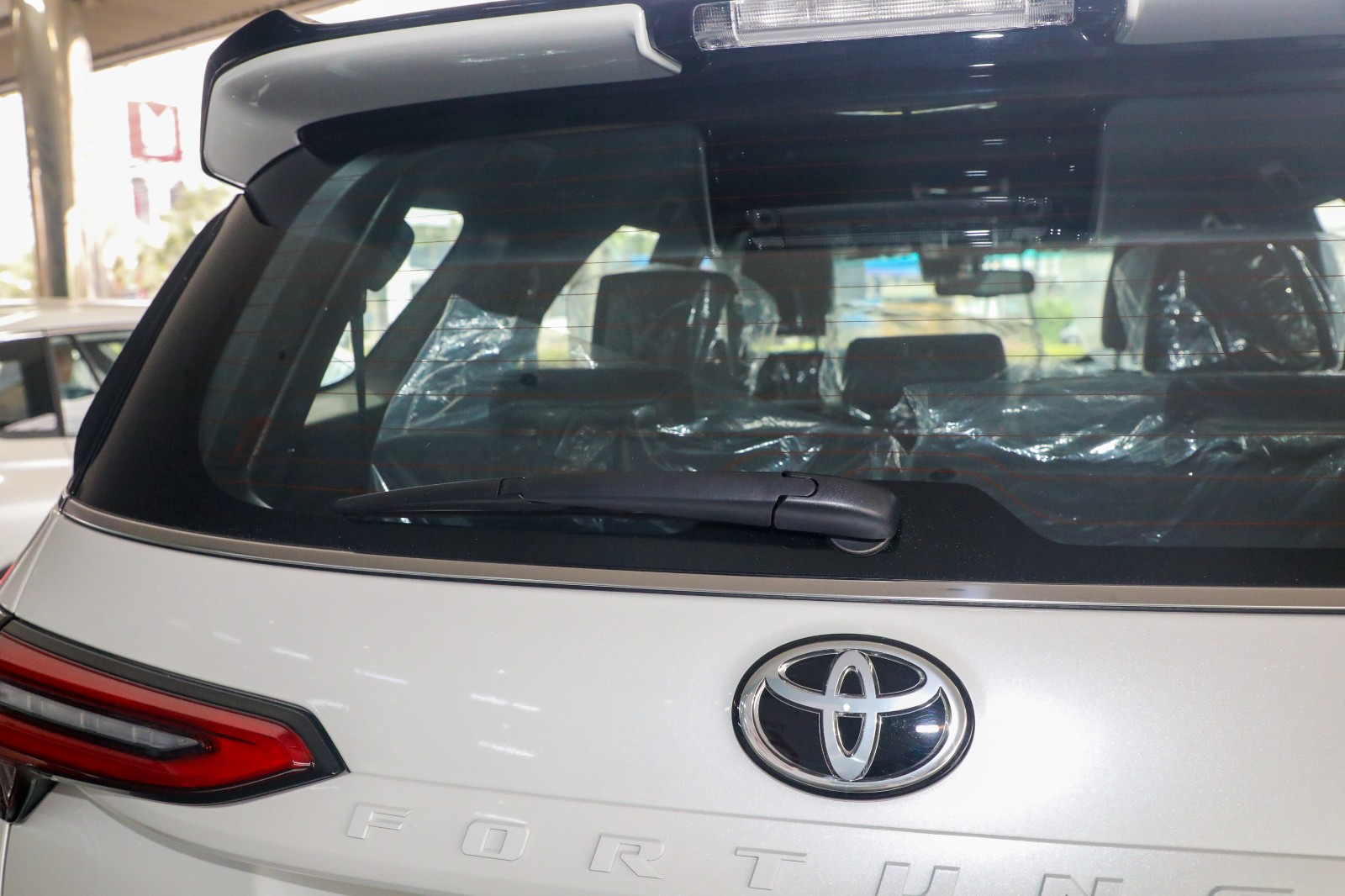 ท้ายรถ Toyota Fortuner