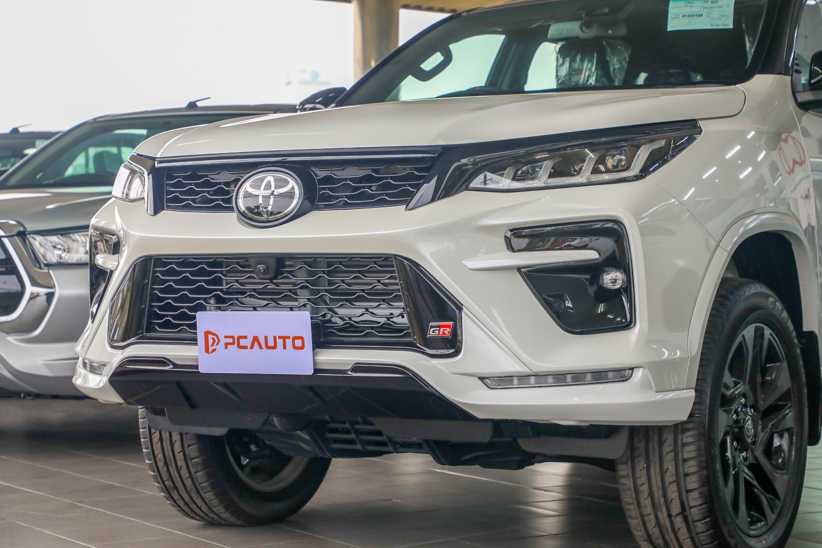 หน้ารถ Toyota Fortuner