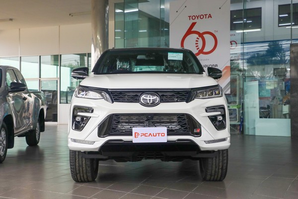 Toyota Fortuner ภายนอก