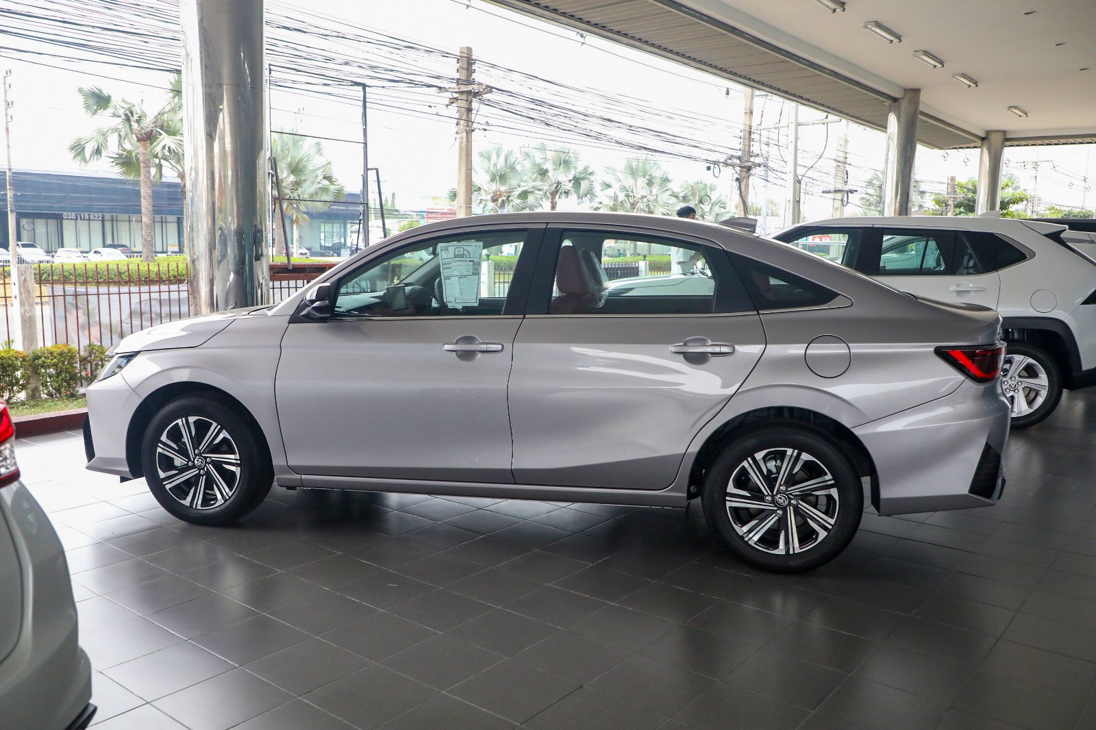 ลักษณะภายนอกของรถ Toyota Yaris Ativ