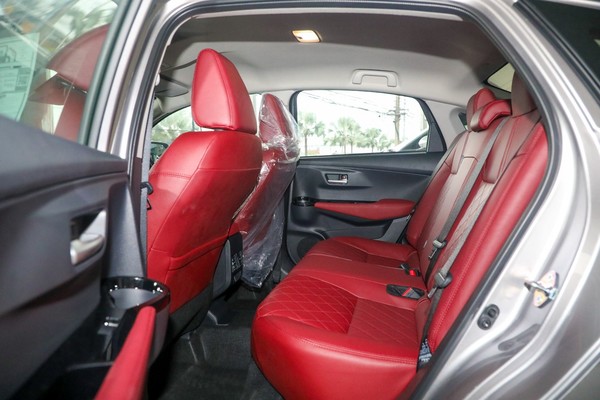 Toyota Yaris Ativ พื้นที่