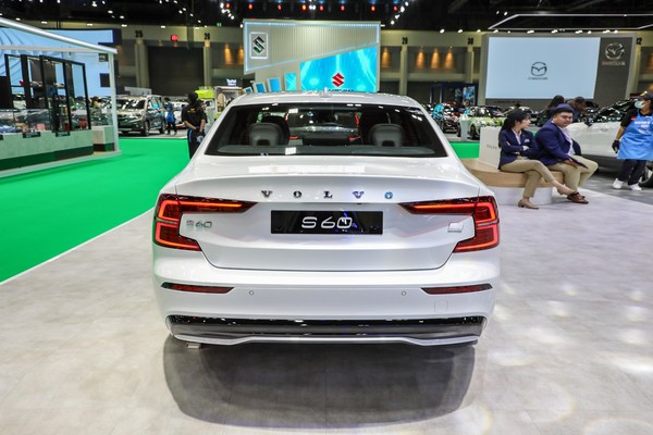 Volvo S60 งานแสดงรถยนต์