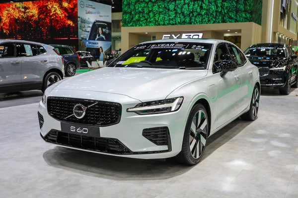 Volvo S60 งานแสดงรถยนต์