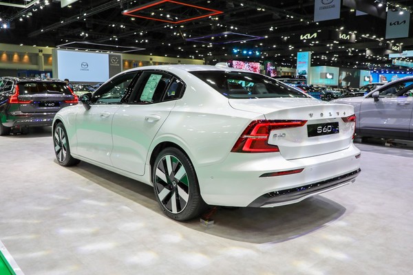 Volvo S60 งานแสดงรถยนต์