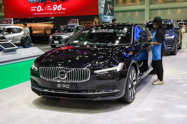 Volvo S90 งานแสดงรถยนต์