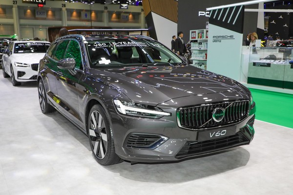 Volvo V60 งานแสดงรถยนต์