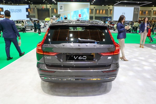 Volvo V60 งานแสดงรถยนต์