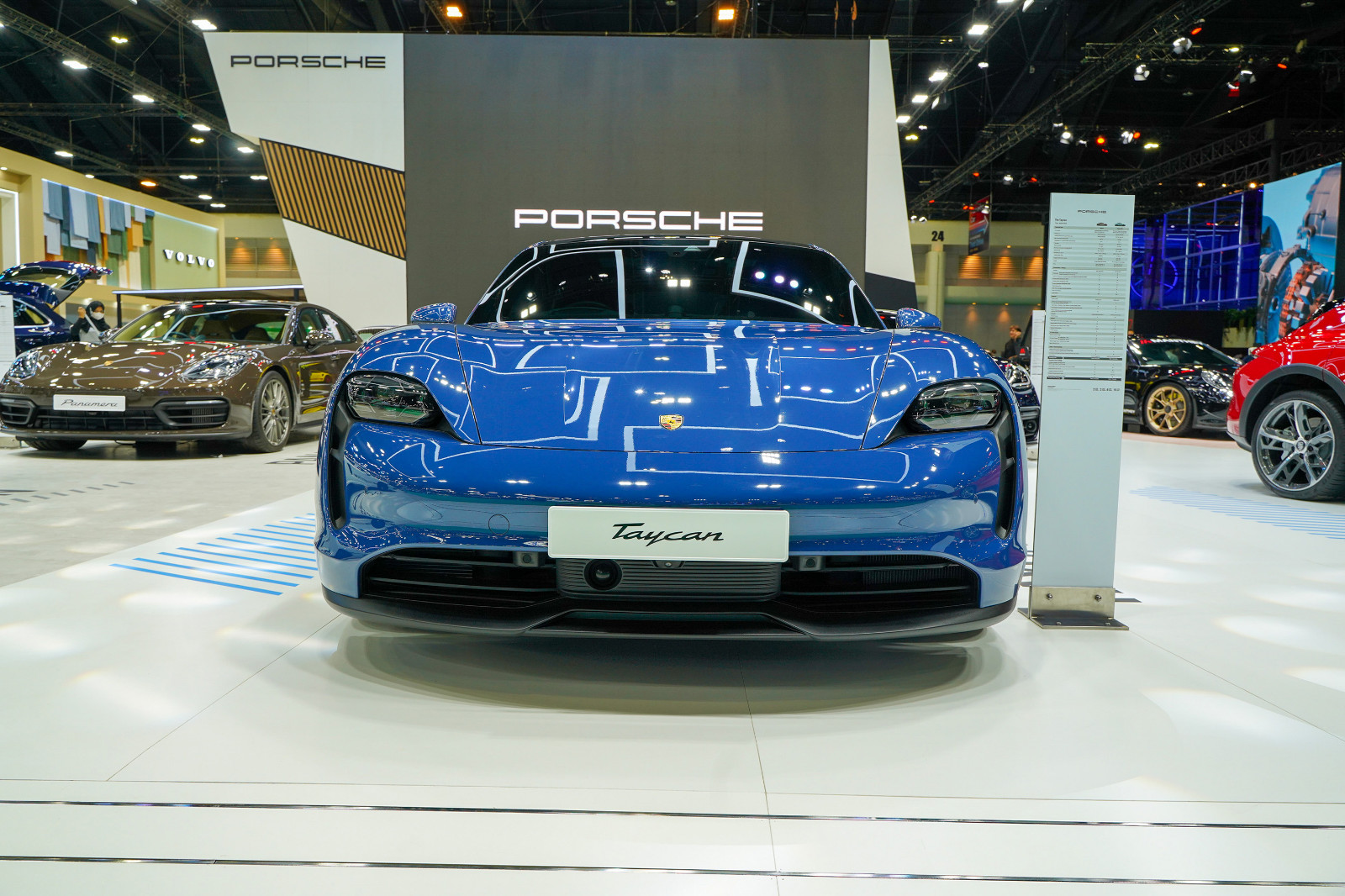 รูป Porsche Taycan 2024