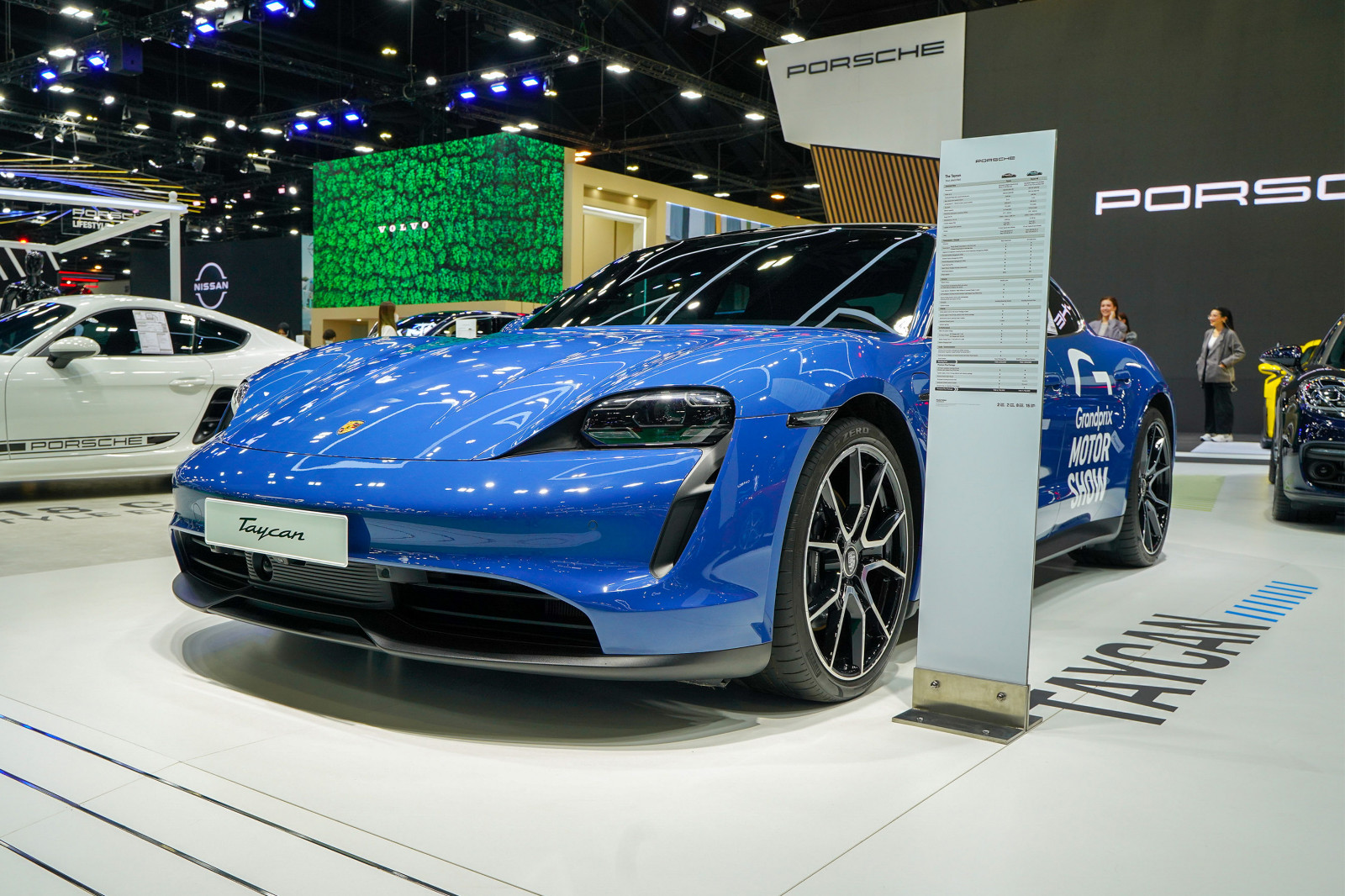 รูป Porsche Taycan 2024