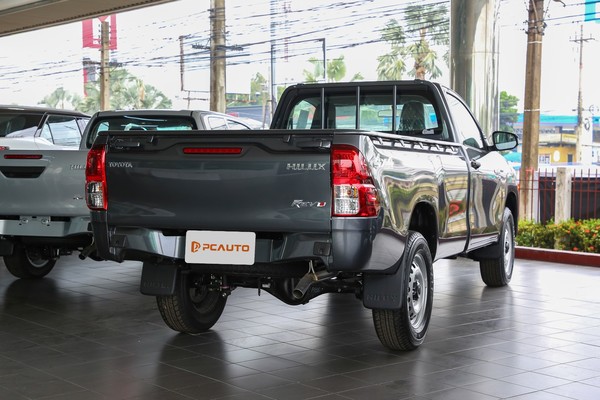 Toyota Hilux Revo ภายนอก