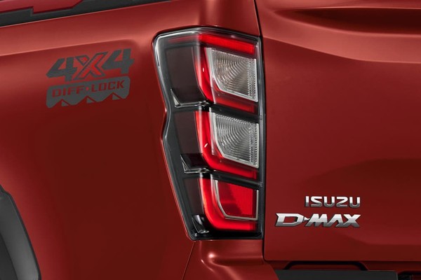 Isuzu D-Max อย่างเป็นทางการ