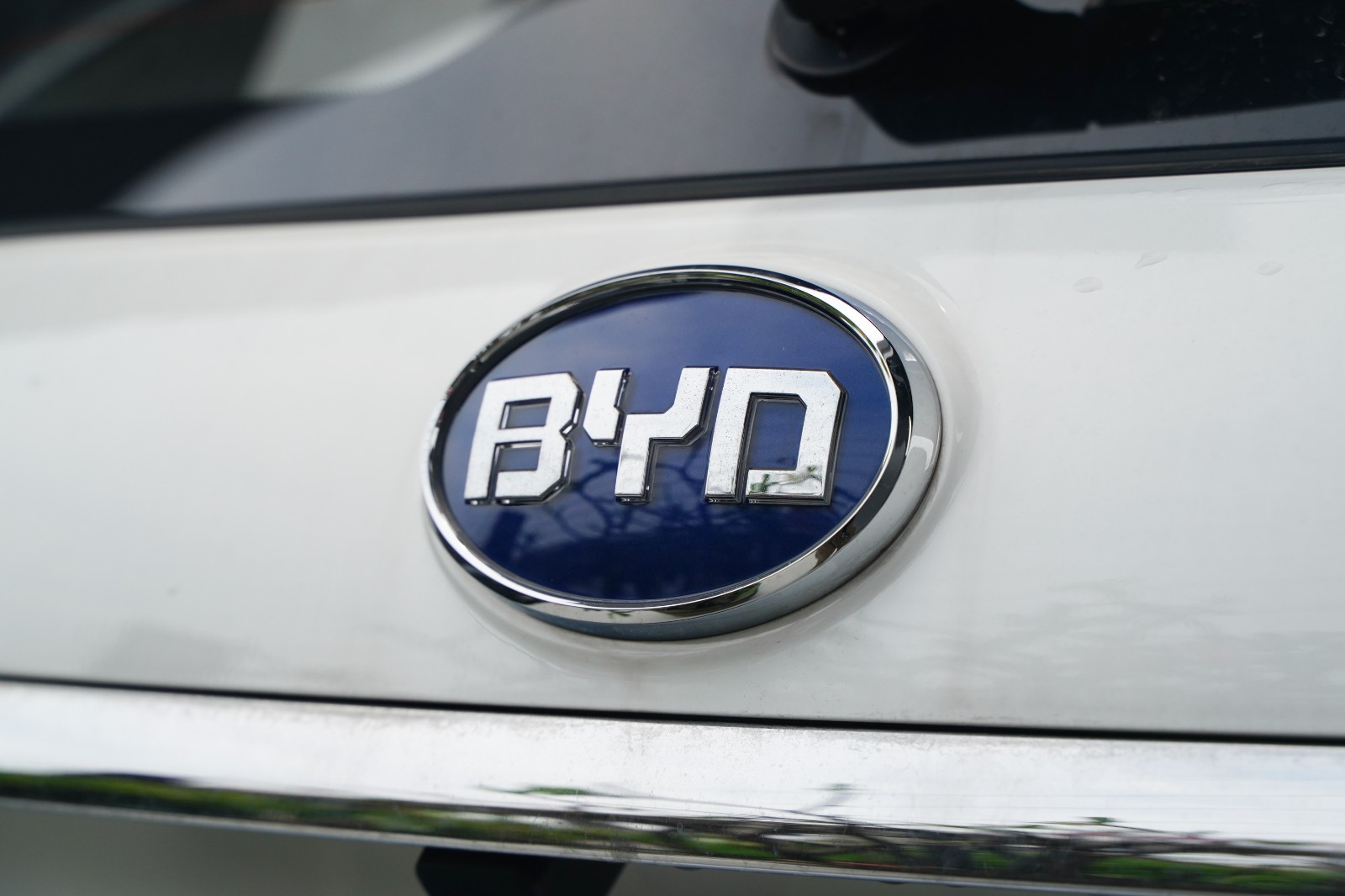 ท้ายรถ BYD E6