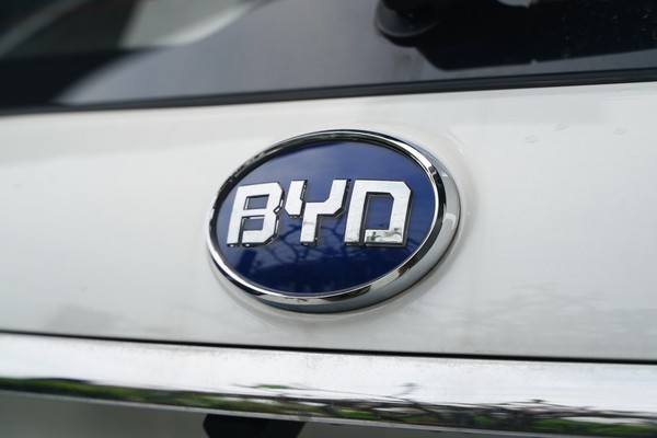 BYD E6 ภายนอก