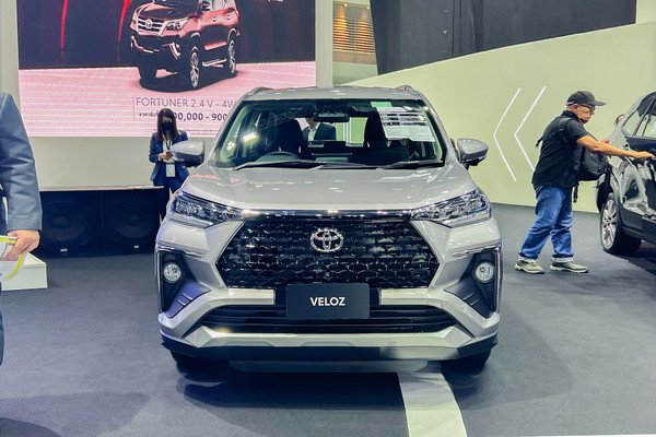 Toyota Veloz งานแสดงรถยนต์