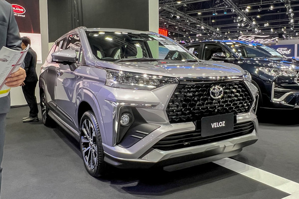 Toyota Veloz งานแสดงรถยนต์