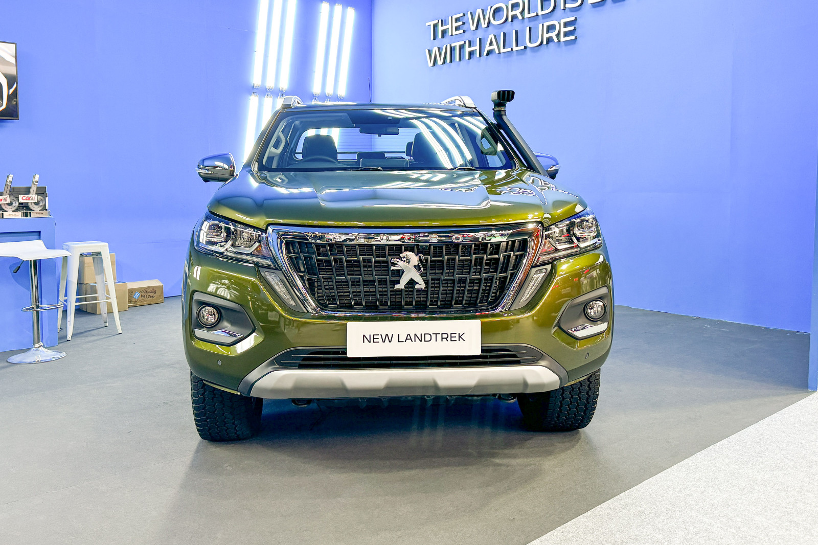 รูป Peugeot 408 Plug-in Hybrid 2023