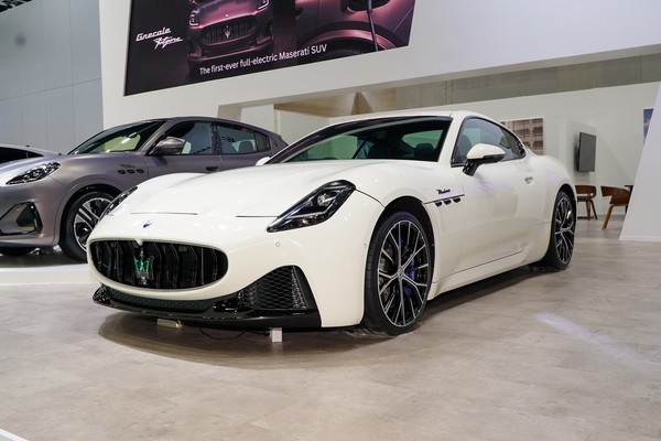 Maserati GranTurismo งานแสดงรถยนต์