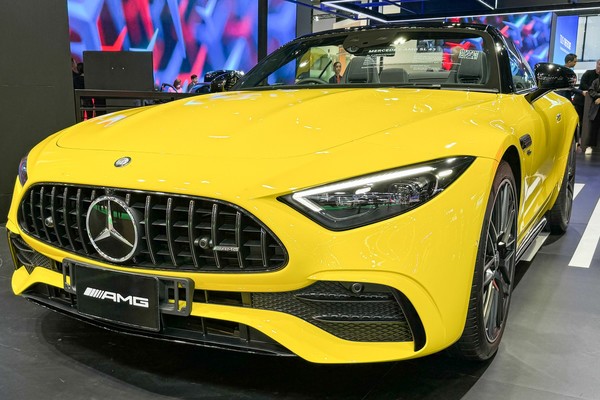 Mercedes-Benz AMG SL 43 งานแสดงรถยนต์