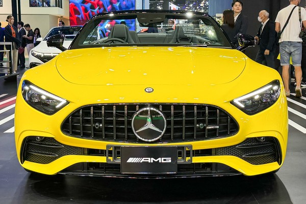 Mercedes-Benz AMG SL 43 งานแสดงรถยนต์