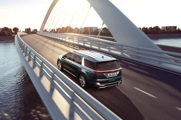 Kia Carnival อย่างเป็นทางการ