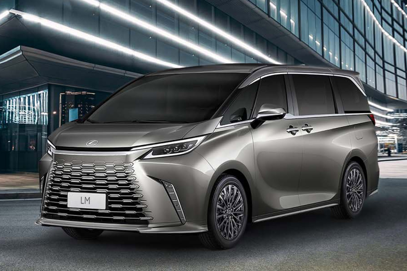 รูป 2024 Lexus LM 500h Executive 4-Seater