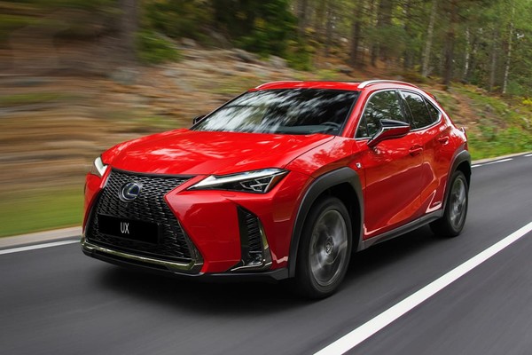 Lexus UX อย่างเป็นทางการ