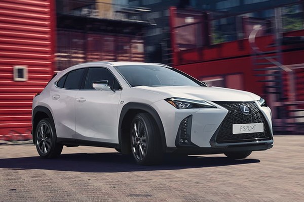 Lexus UX อย่างเป็นทางการ