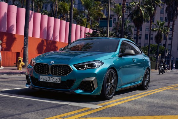 BMW 2 Series Gran Coupe อย่างเป็นทางการ