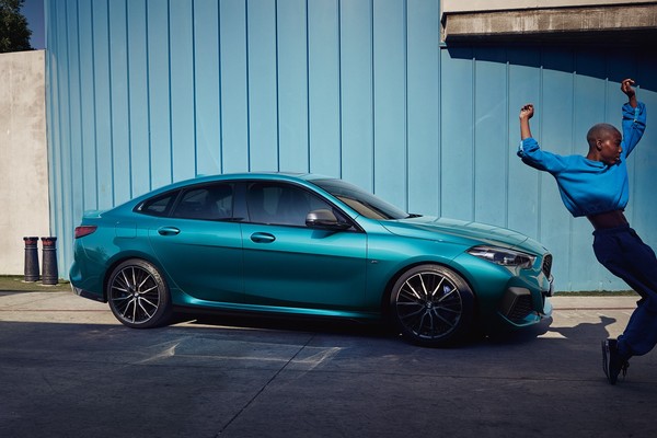 BMW 2 Series Gran Coupe อย่างเป็นทางการ