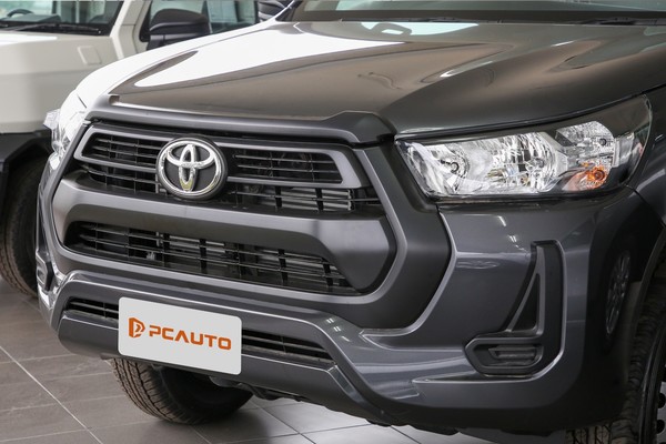 Toyota Hilux Revo ภายนอก