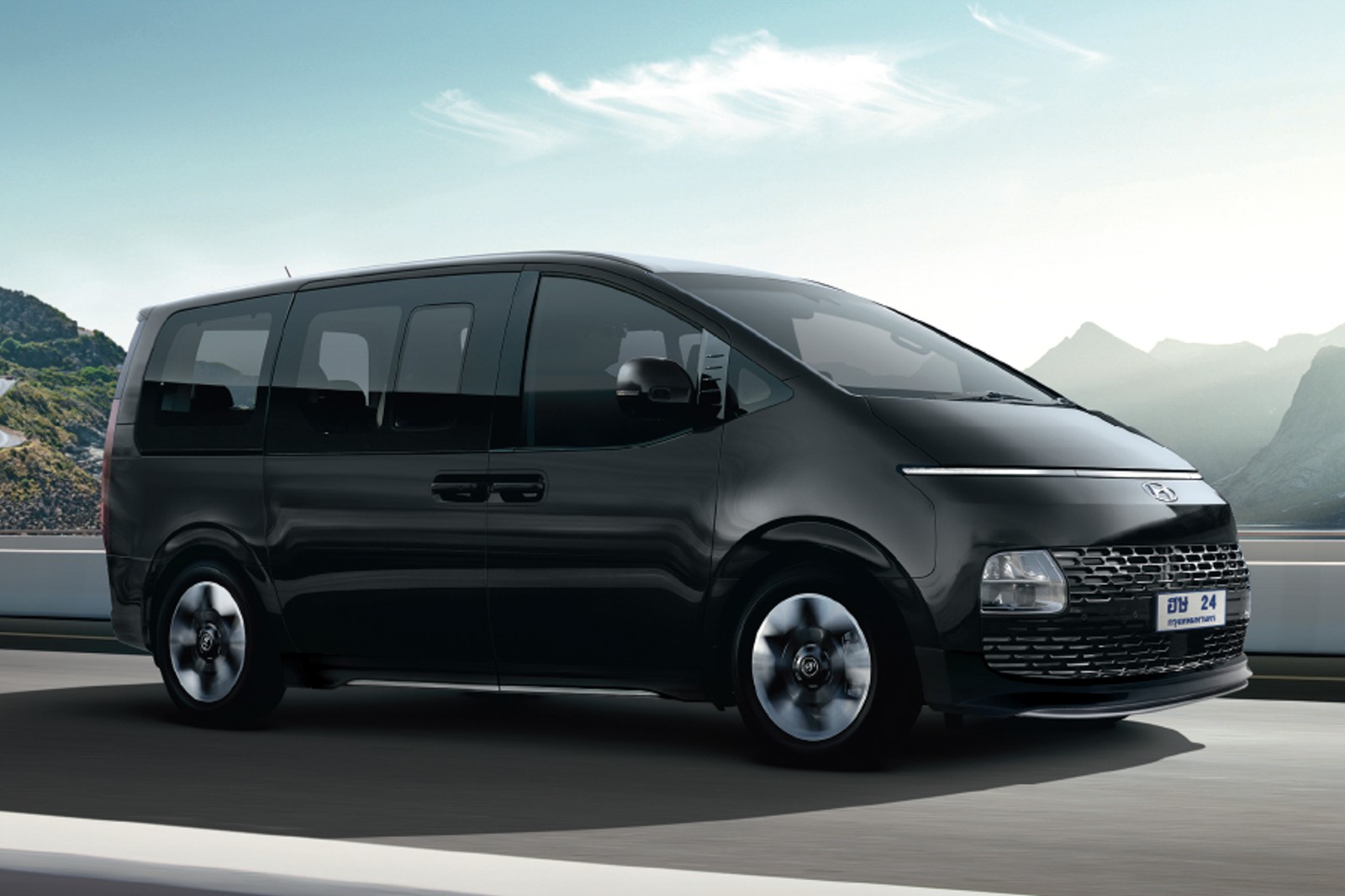 รูป Hyundai Staria PREMIUM  2024
