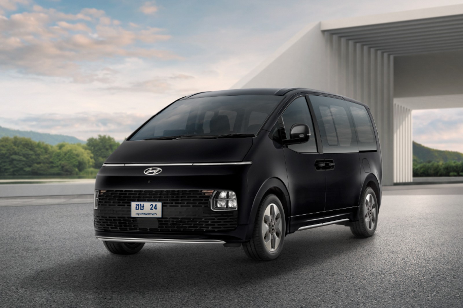 รูป Hyundai Staria PREMIUM 2024