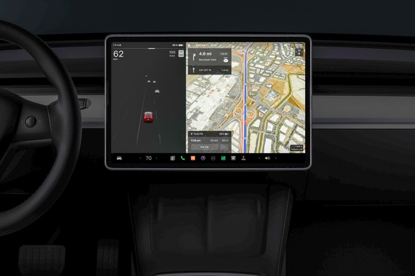 รูป Tesla Model Y 2024