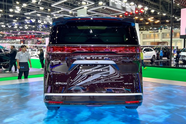 BYD DENZR D9 งานแสดงรถยนต์