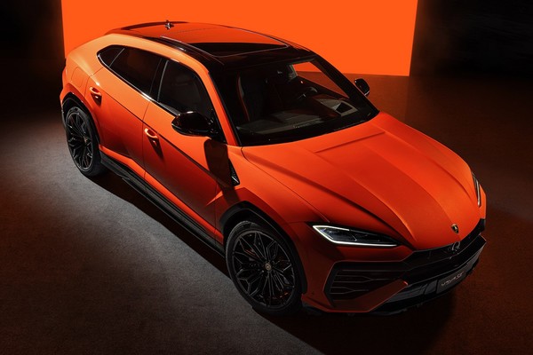 Lamborghini Urus อย่างเป็นทางการ