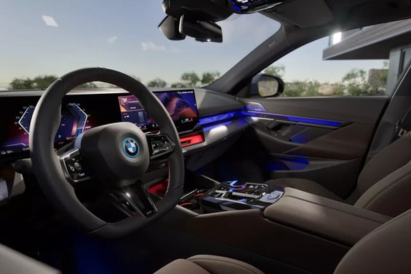 BMW i5 อย่างเป็นทางการ