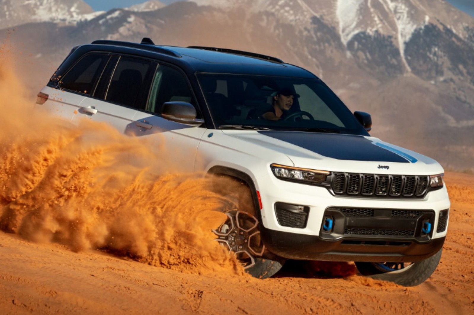 รูป Jeep Grand Cherokee Summit Reserve 4xe Plug-in Hybrid 2024