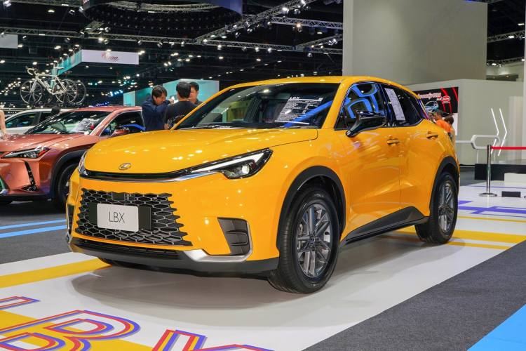 รีวิว Lexus LBX