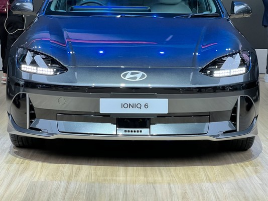 Hyundai IONIQ 6 งานแสดงรถยนต์